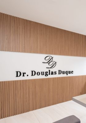 Dr.-Douglas-Duque-16-scaled